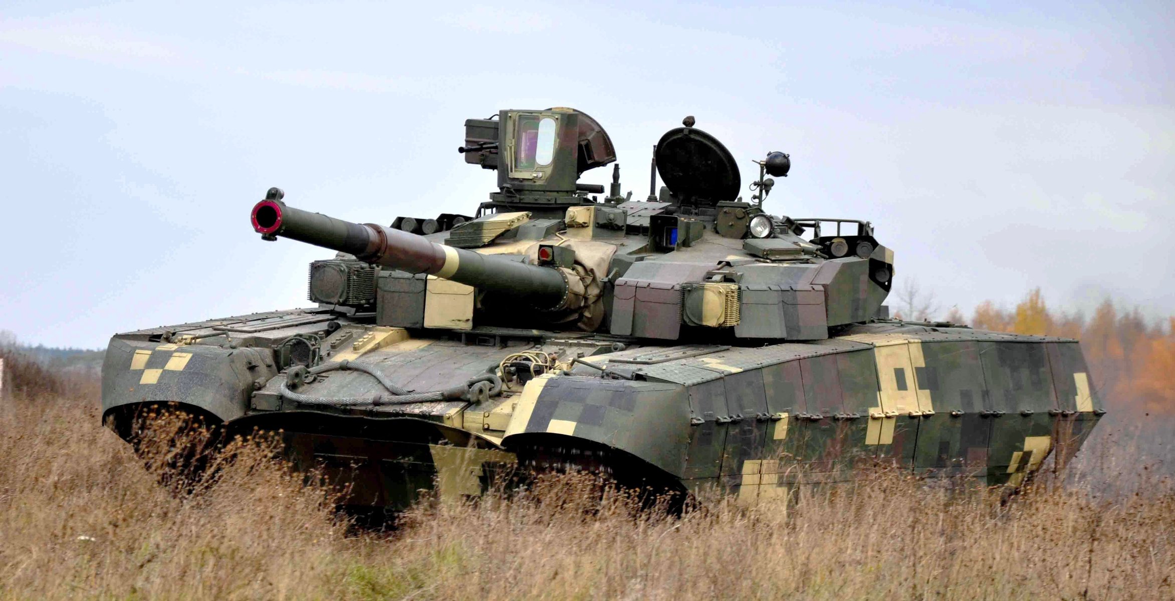 tanques de ucrania t-84m baluarte polígono