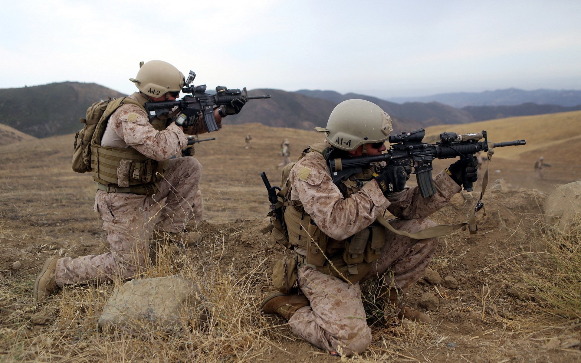 cuerpo de marines de los estados unidos soldados armas