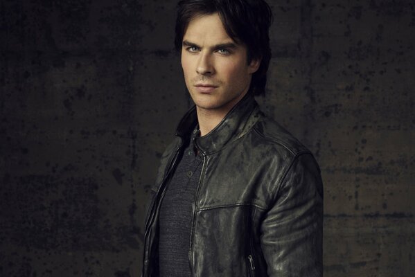 Ian Somerhalder de the Vampire Diaries como Damon Slavatore