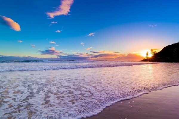 Sonnenaufgang am Ufer Australiens