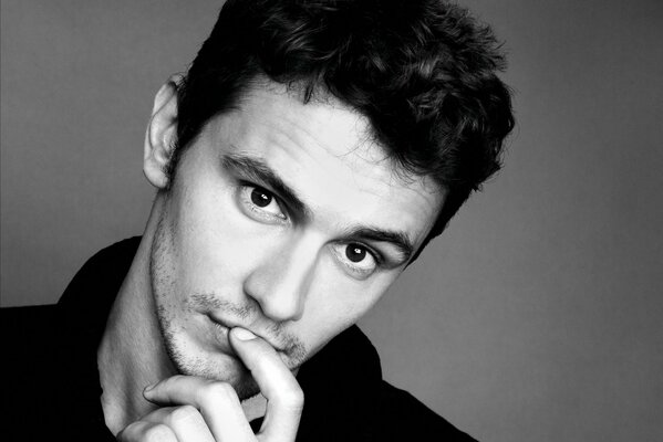 Actor James Franco mirada melancólica