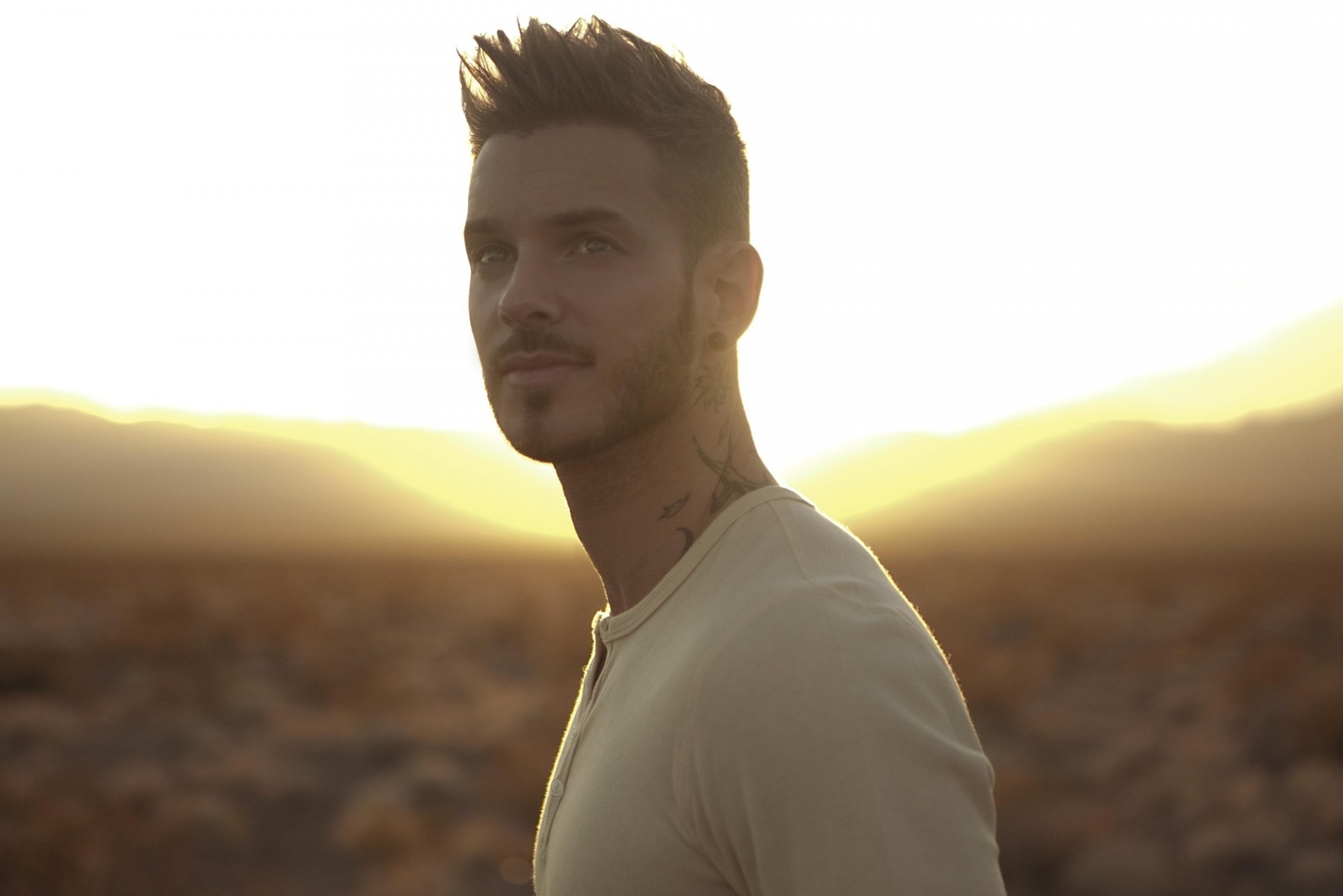 matt pokora rnb à la poursuite du boner chanteur homme français