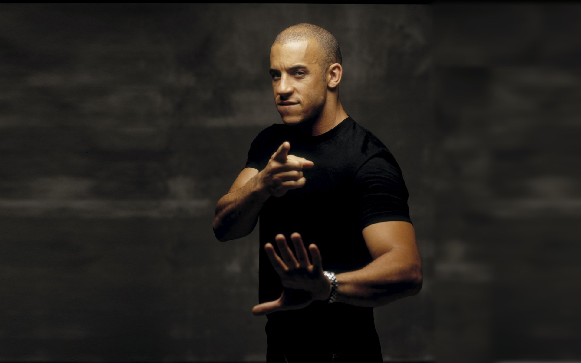 vin diesel mark sinclair vincent guionista productor hombre hombre calvo mirada emoción defensa amenaza