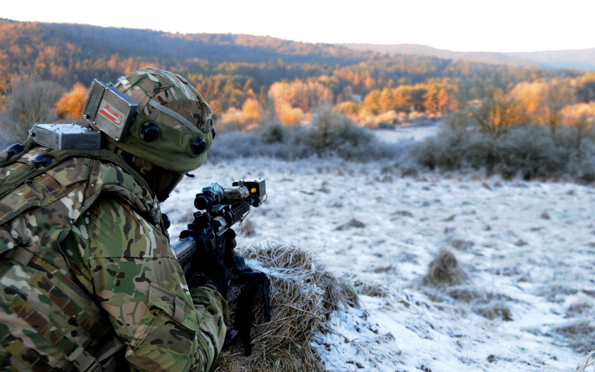 soldado armas campo