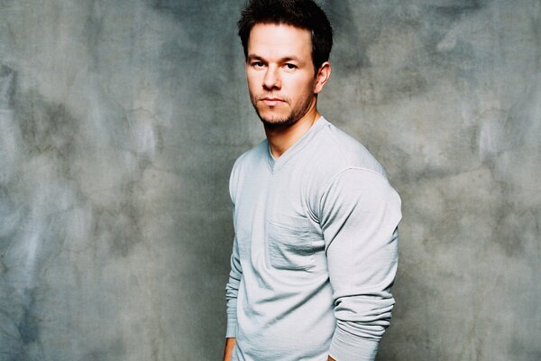 Ernster mark wahlberg beim Fotoshooting