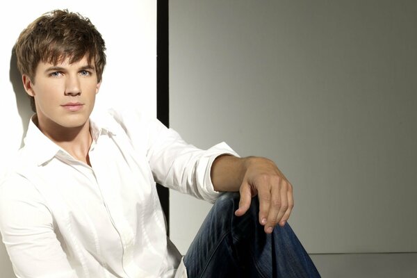 Man Matt lanter in a white shirt