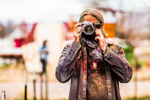 Fotograf beim Holi-Blumenfest