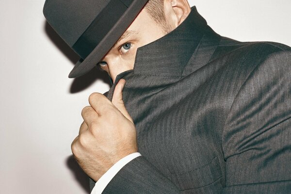 Justin Timberlake in a hat