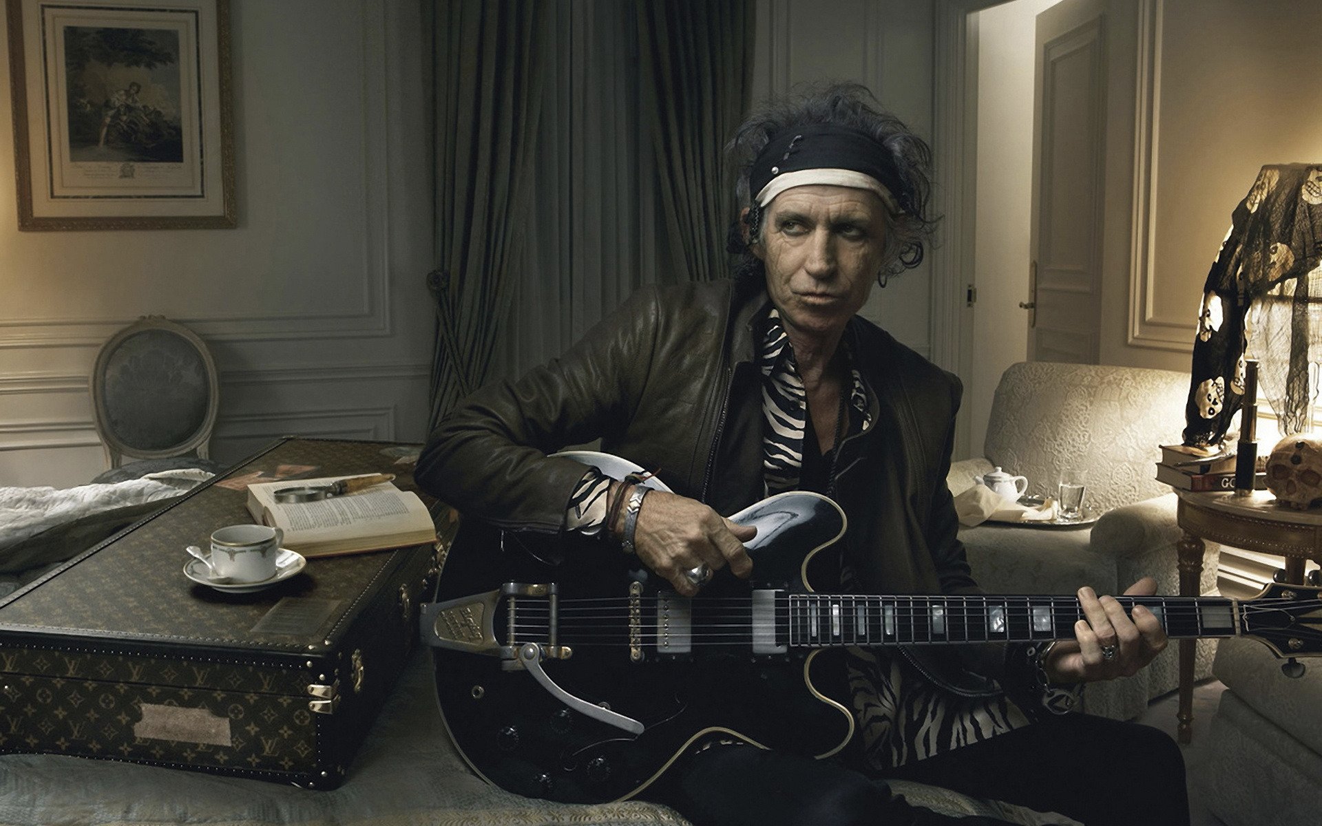 rolling stones keith richards annie leibovitz rock guitar