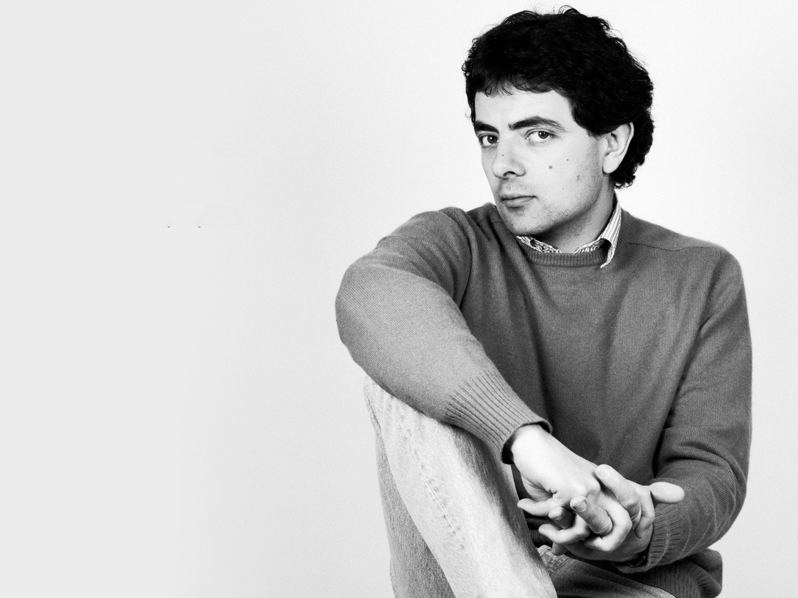 rowan atkinson rowan atkinson comedian b/w view