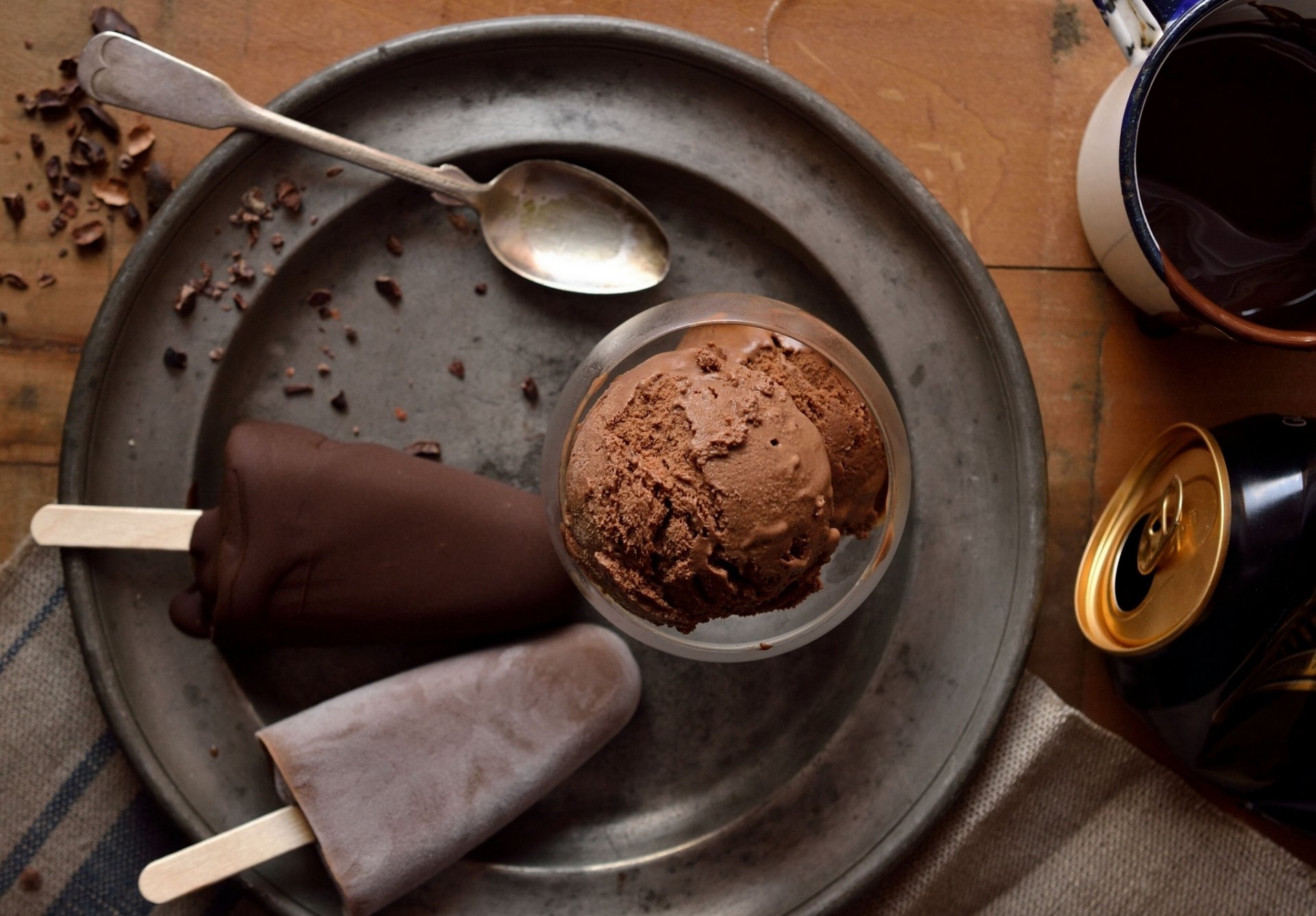 crème glacée popsicle assiette