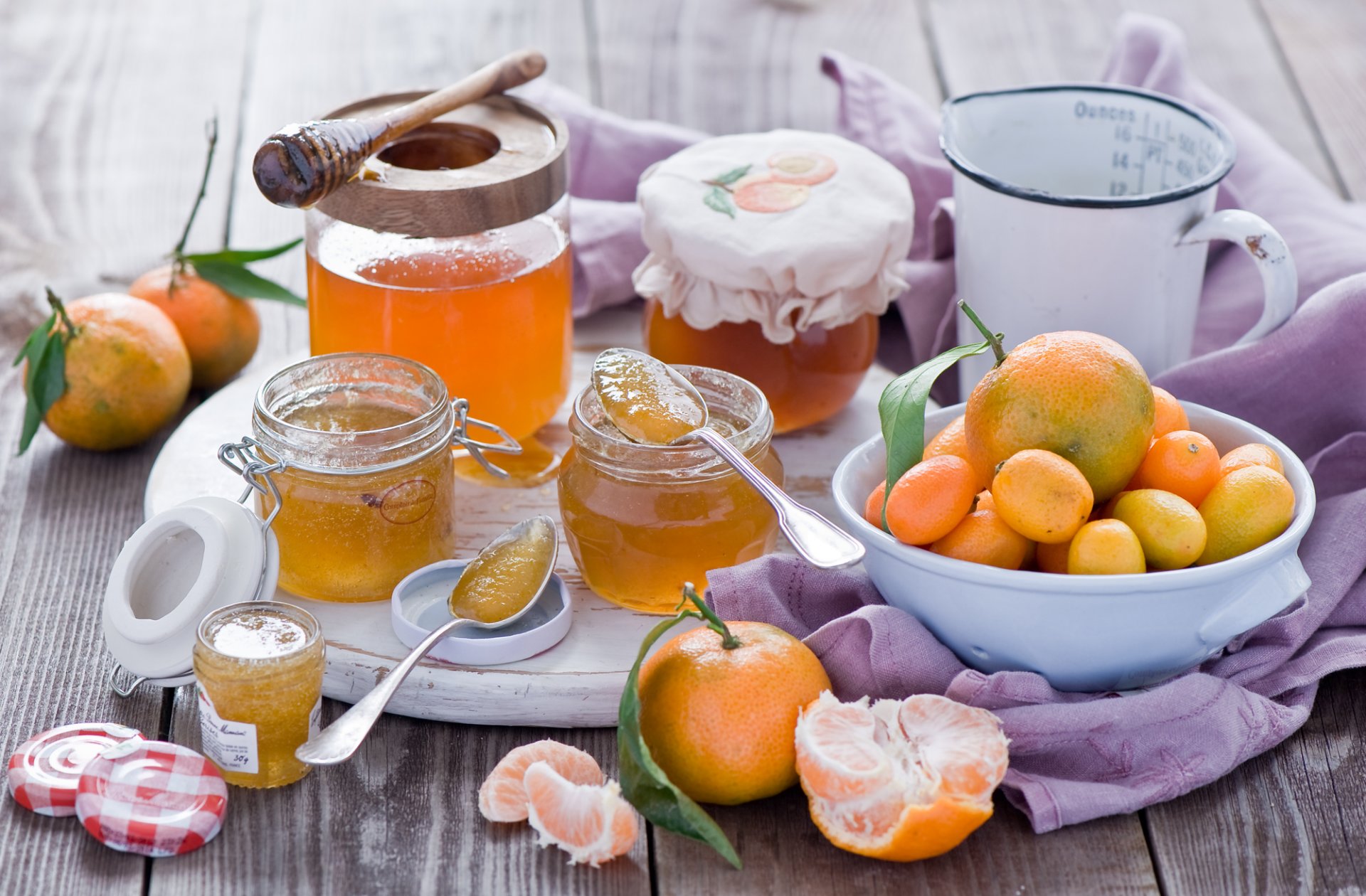 marmelade zitrusfrüchte mandarinen kumquats gläser stillleben