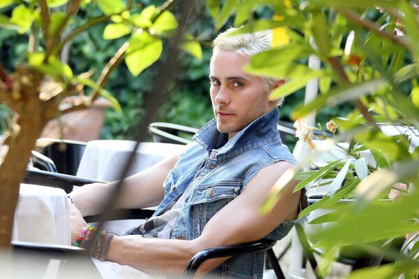 Jared Leto teint en blond