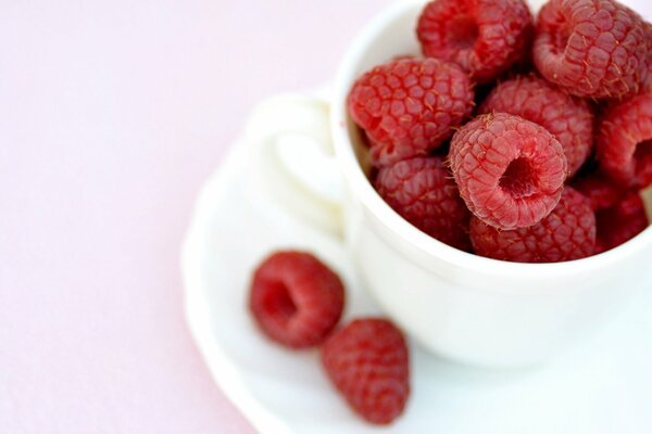 A whole cup of raspberries is so healthy I want to eat