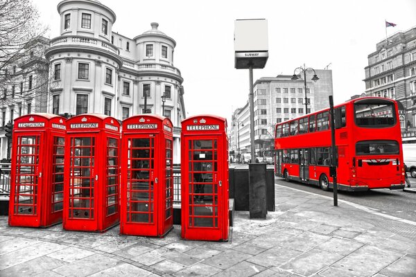 Cabine telefoniche rosse a Londra