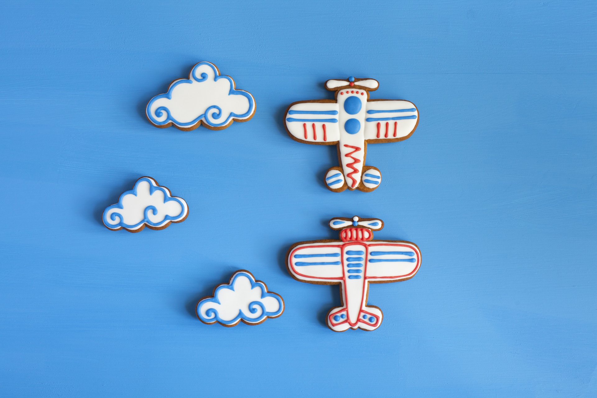 essen dessert backen lebkuchen glasur flugzeuge wolken hausgemacht naturprodukt tisch yum-yum unschärfe bokeh tapete