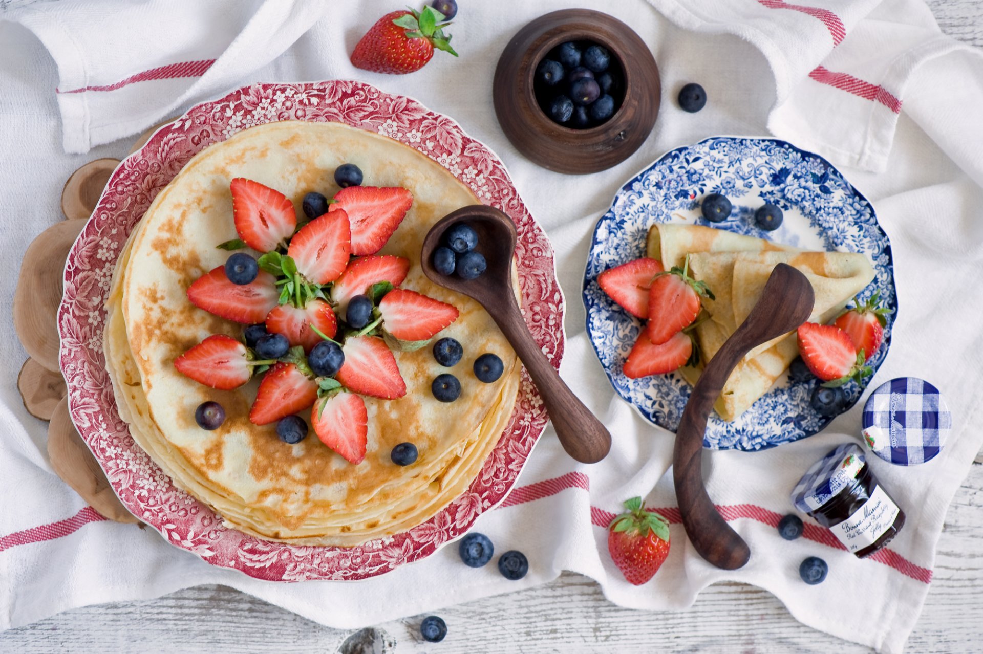 crêpes baies fraises bleuets