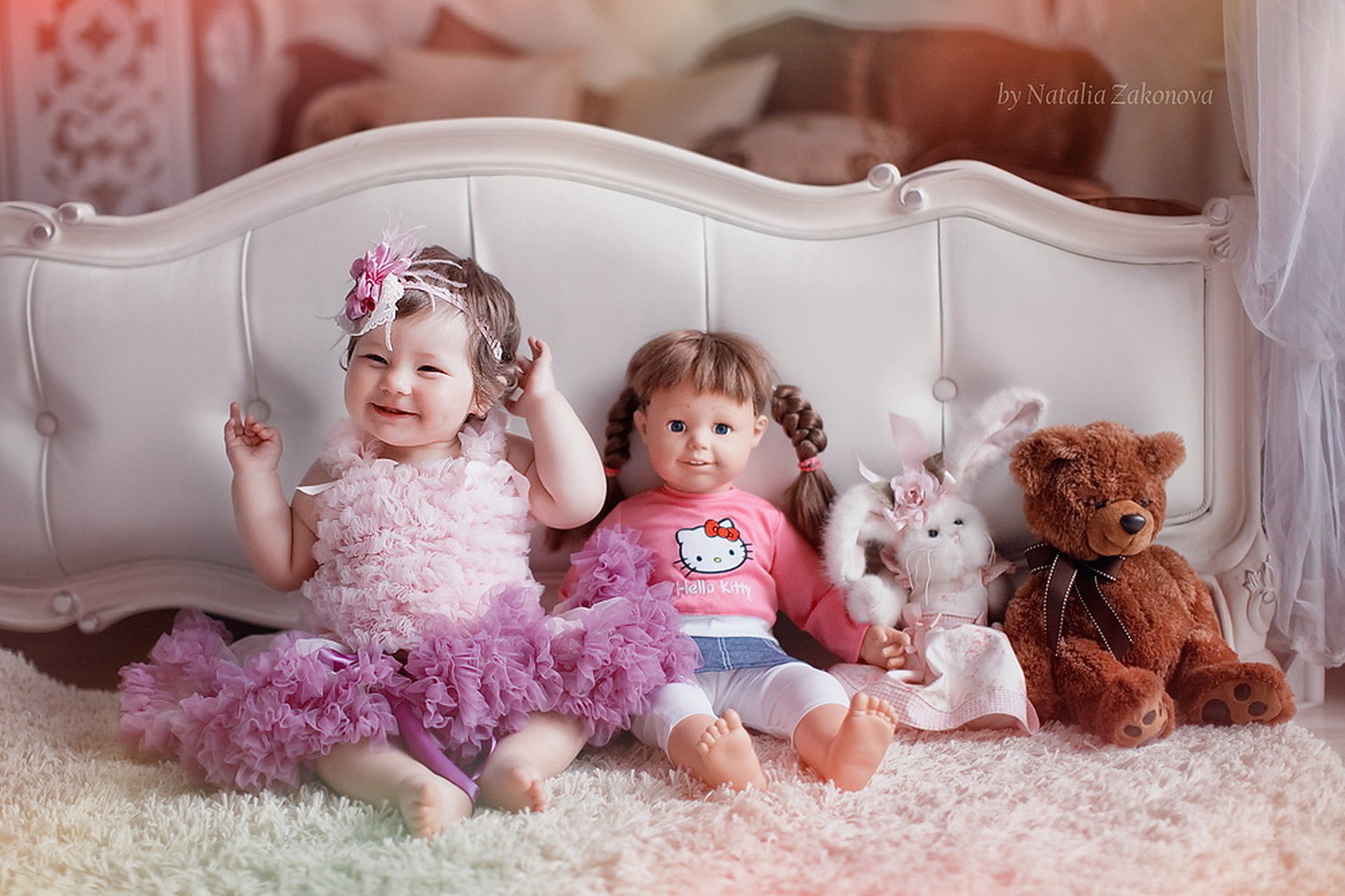 natalia zakonova photographer fille positif enfant jouets