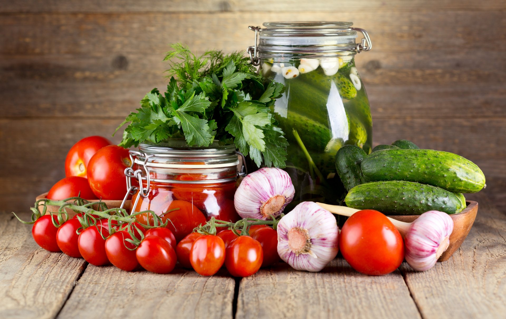 conservas pepinos tomates ajo verduras