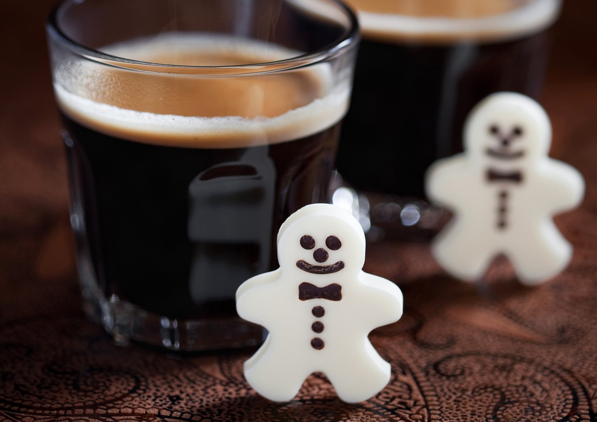 caffè bevanda bicchiere biscotti figure uomini vacanze inverno