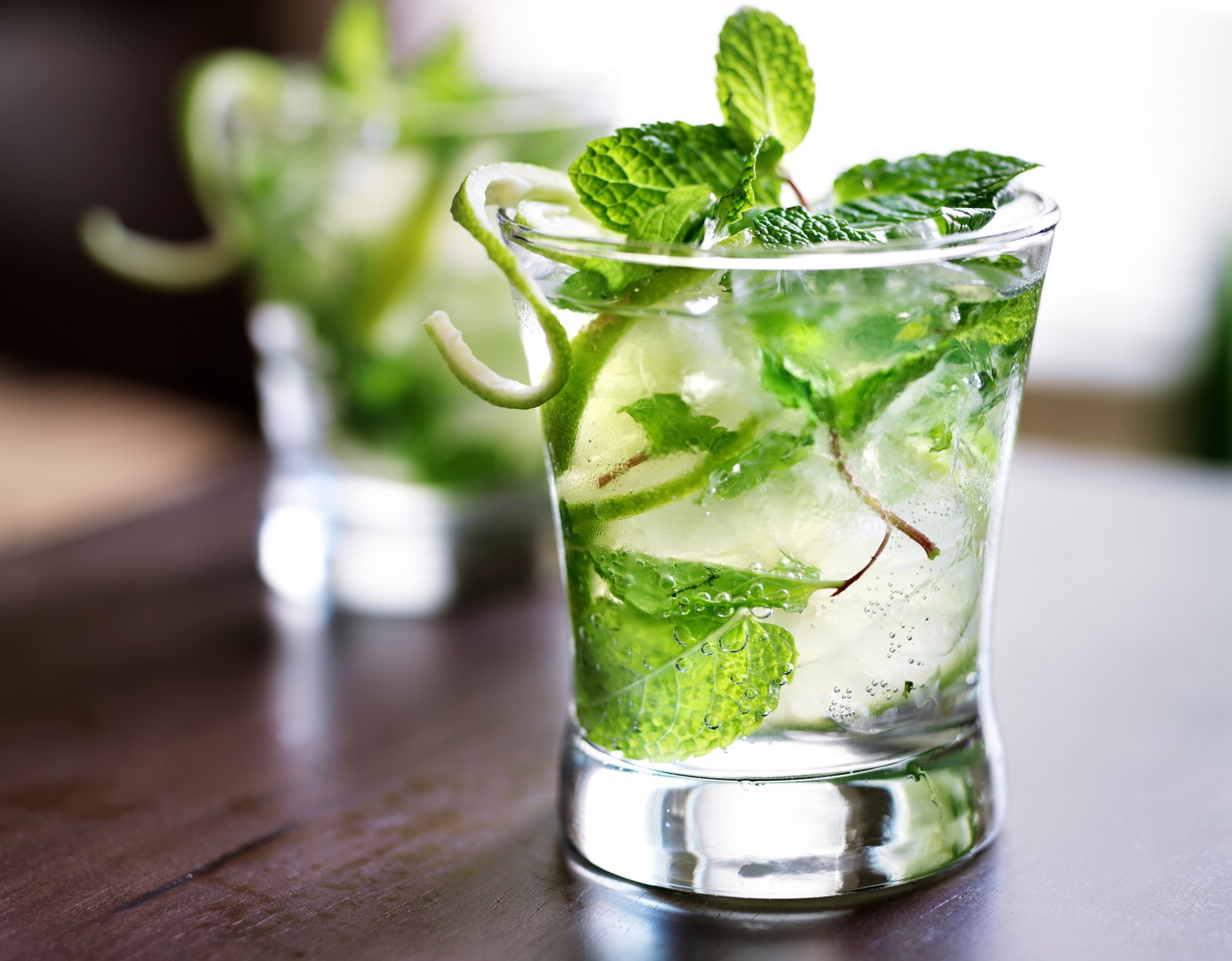 cocktail lima next mint leaves lime ice