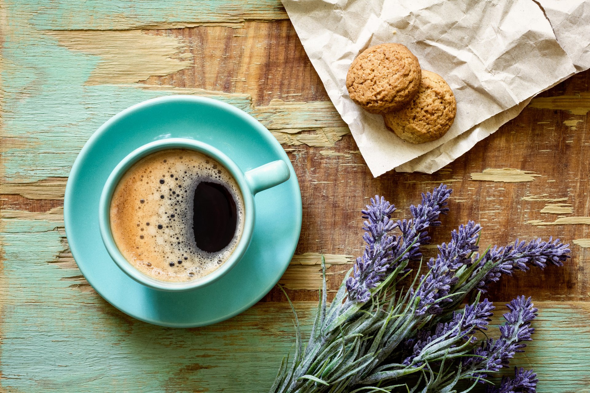 taza platillo café galletas papel lavanda