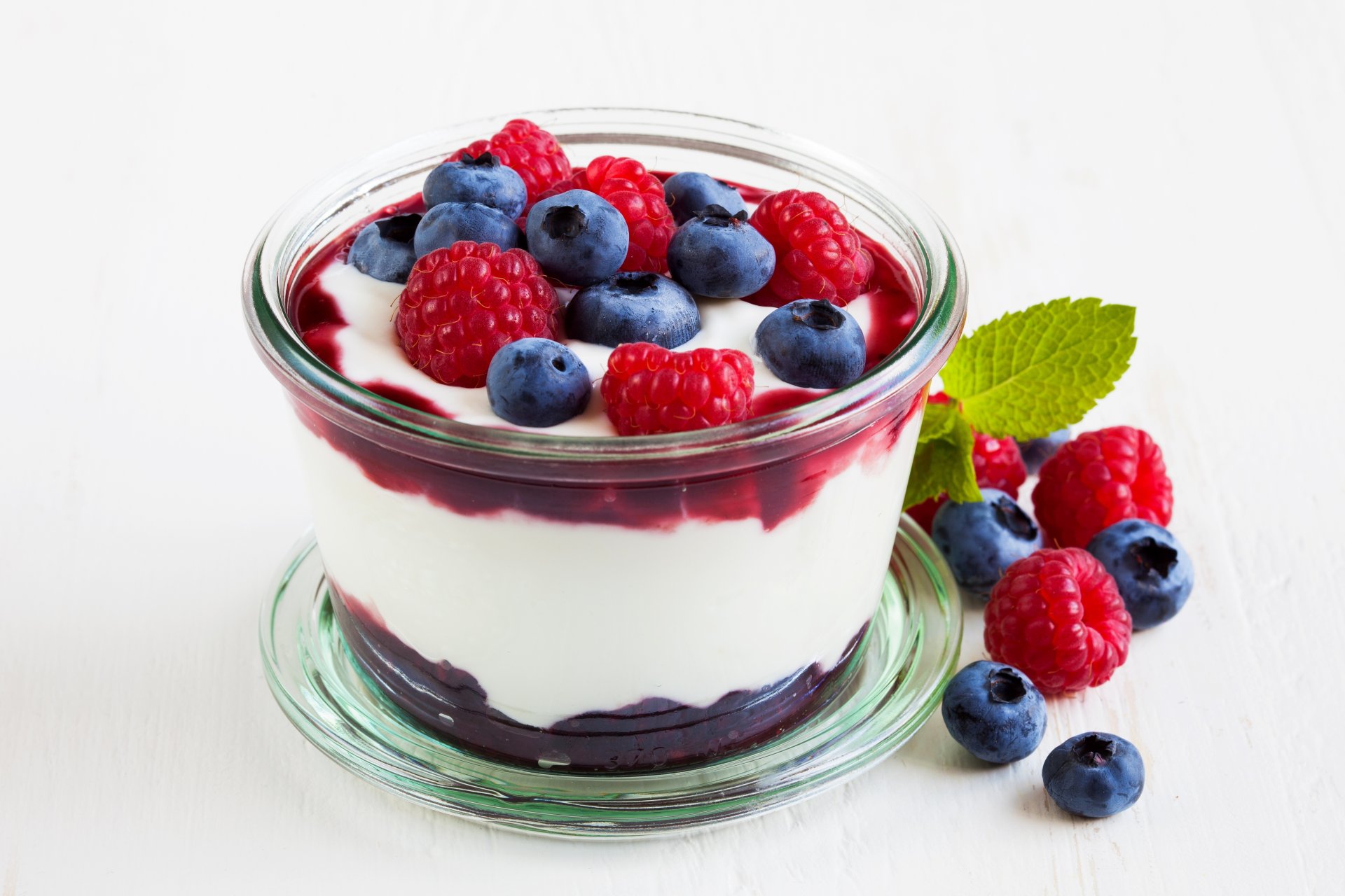 creme joghurt blaubeeren dessert lebensmittel himbeeren blaubeeren