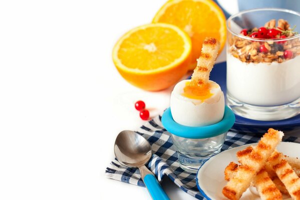 Sano domani: muesli, yogurt, crostini