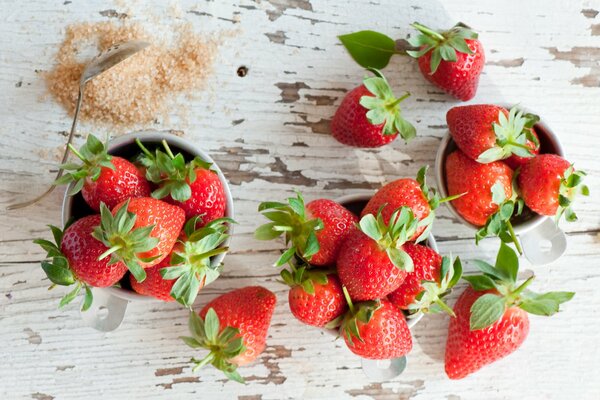 Strawberries with sugar for cake