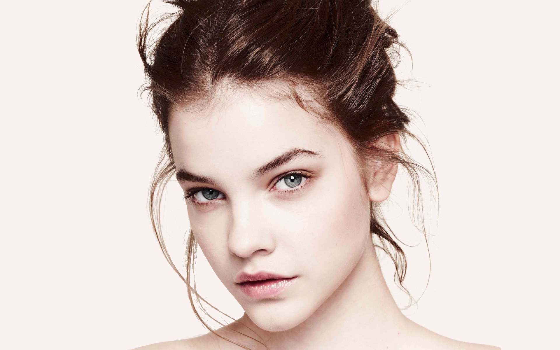 palvin mädchen modell schöne augen