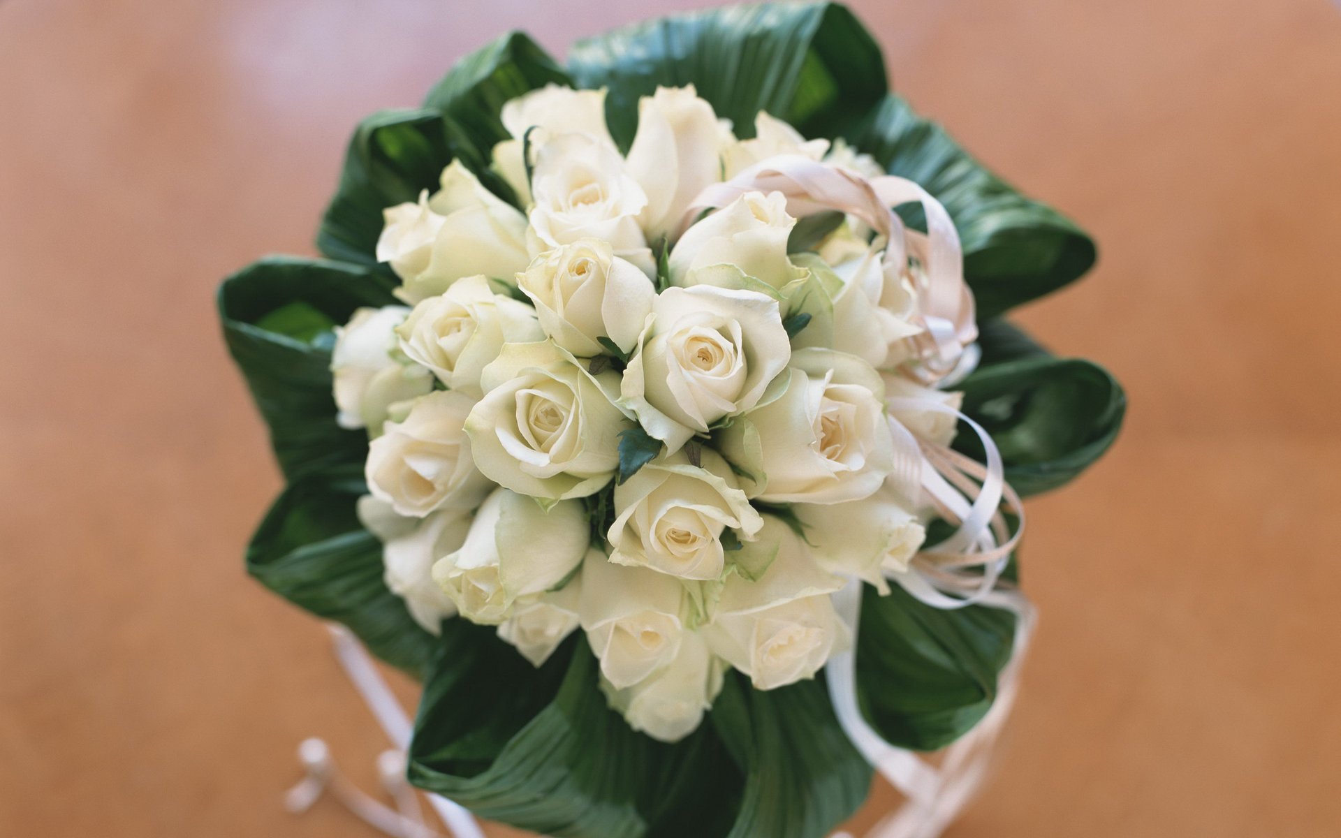 mariage fleurs bouquet roses blanc