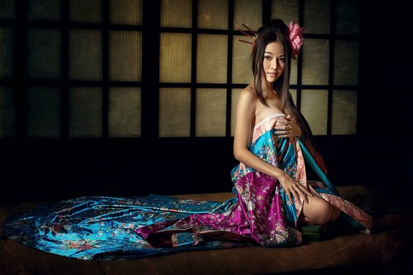 Photo d une belle fille Geisha