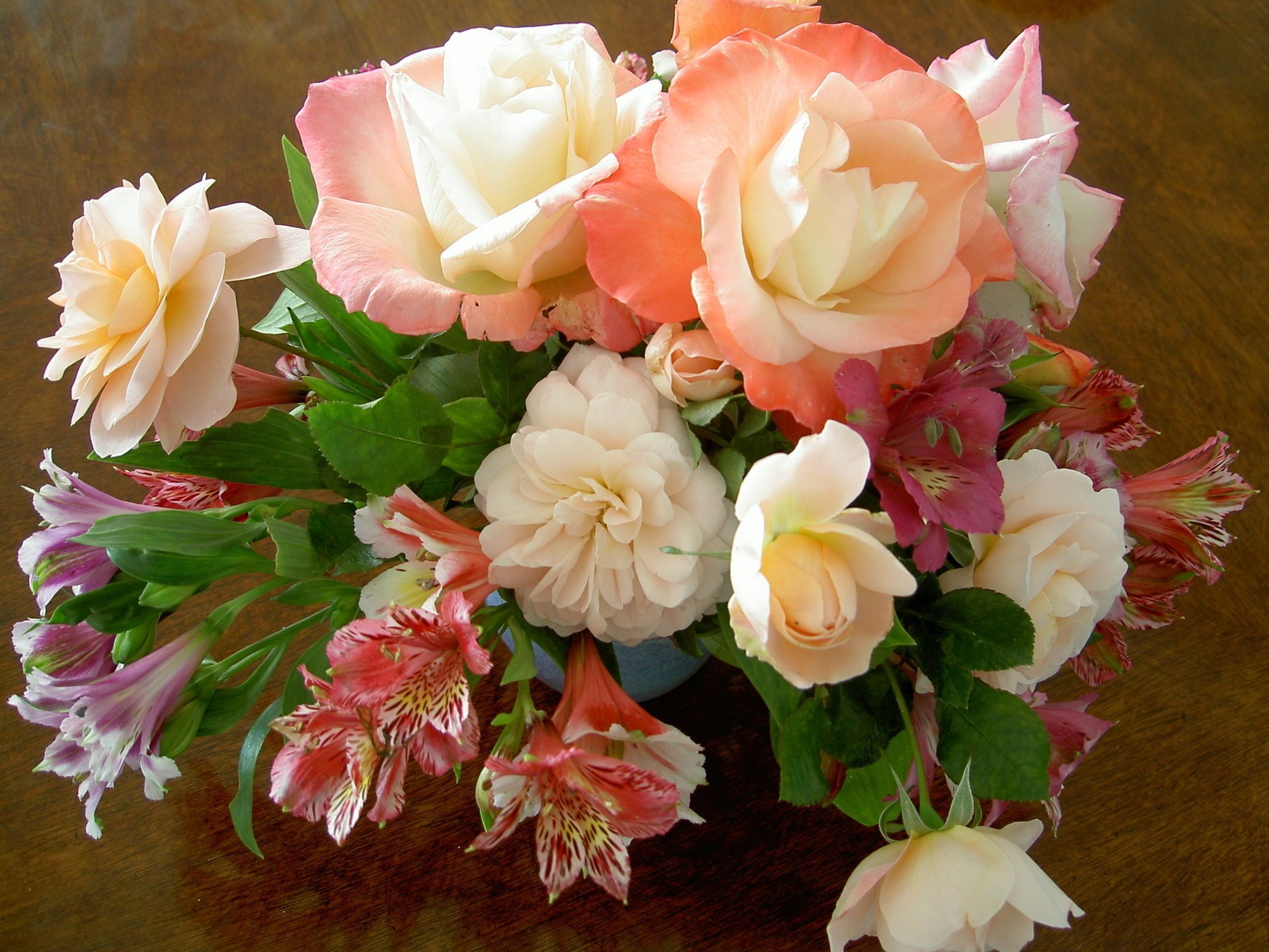 alstroemeria alstremeria roses bouquet flower flower