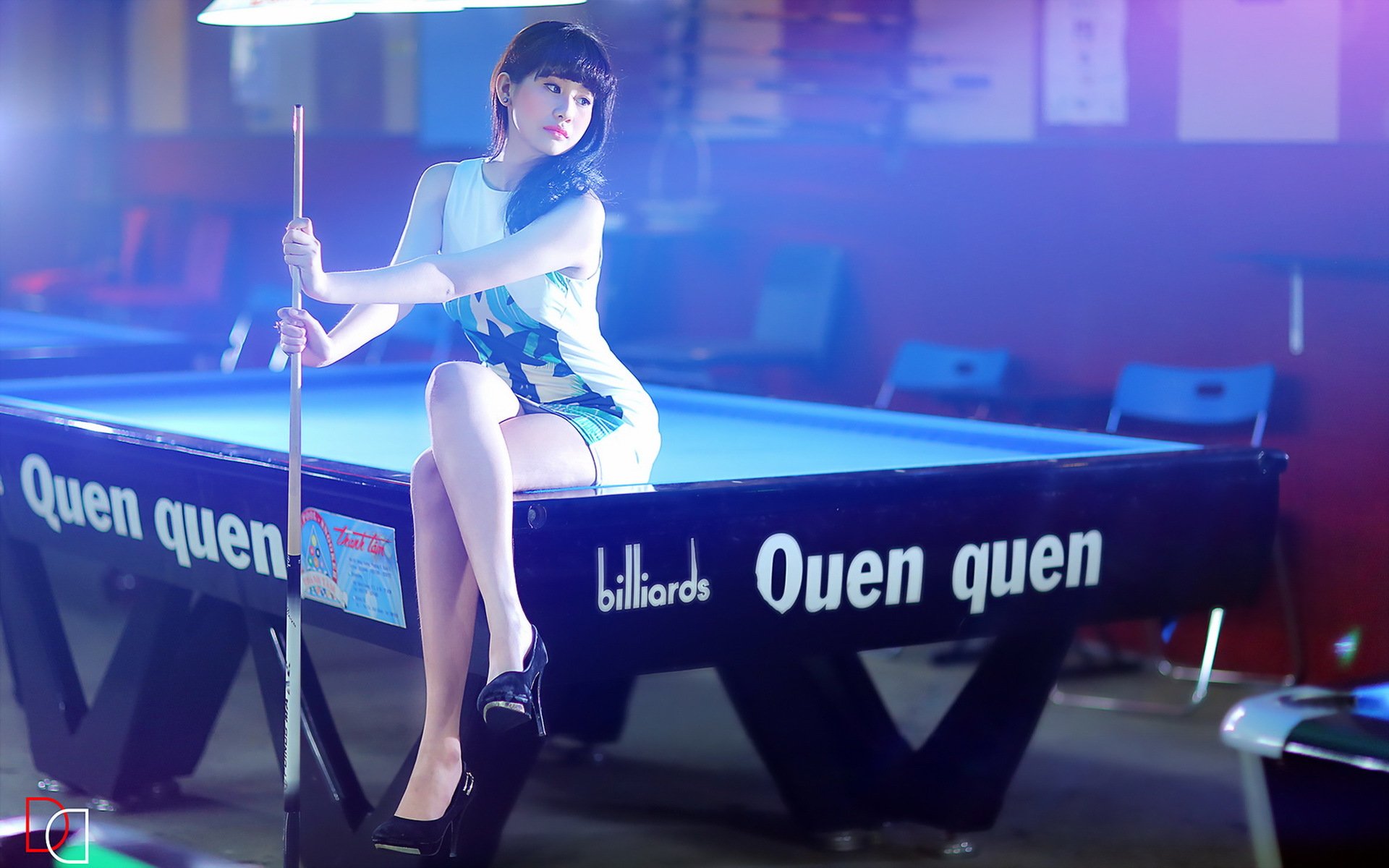 pool table cue girl sport