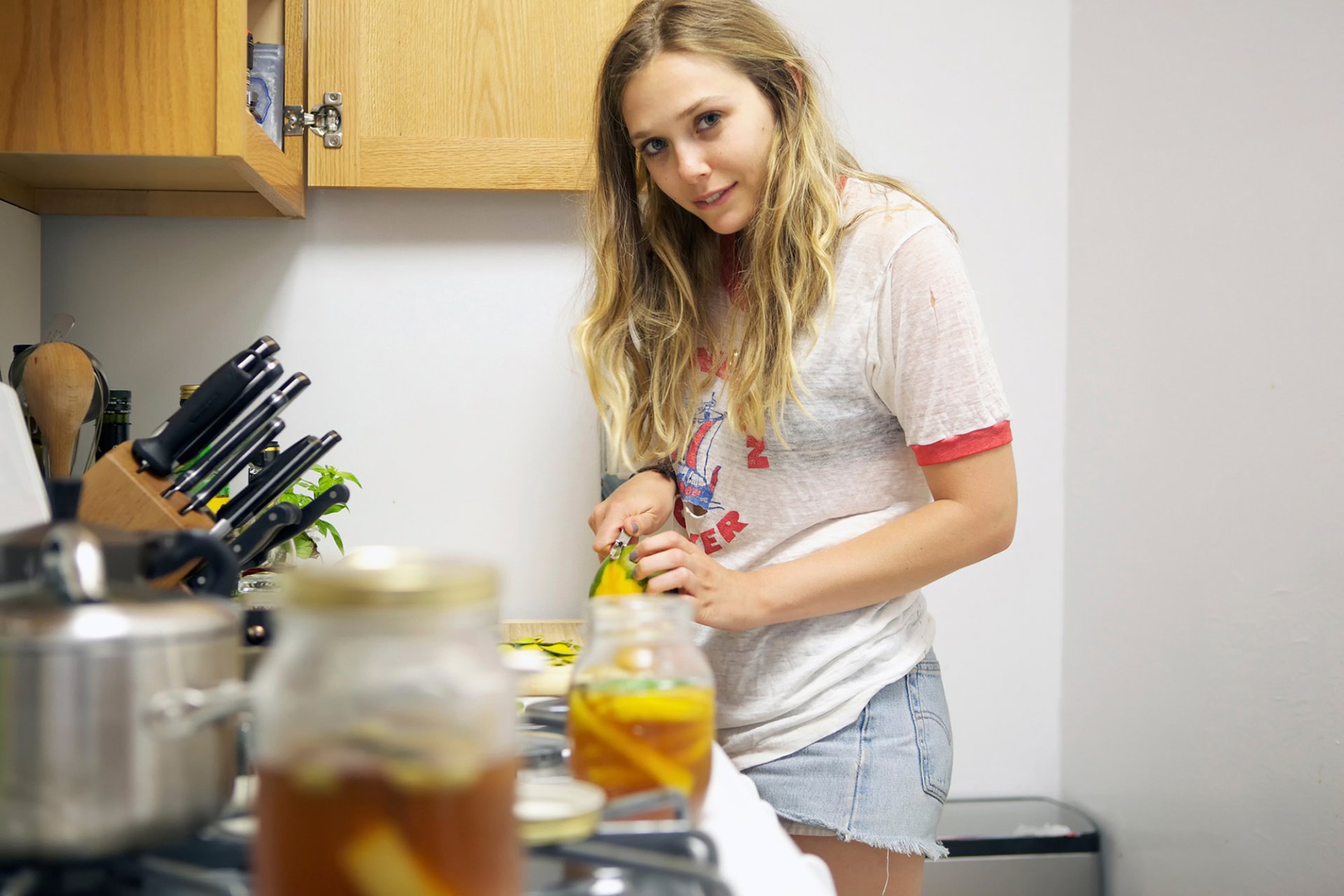 elizabeth olsen casa cucina servizio fotografico 5 minuti con franny