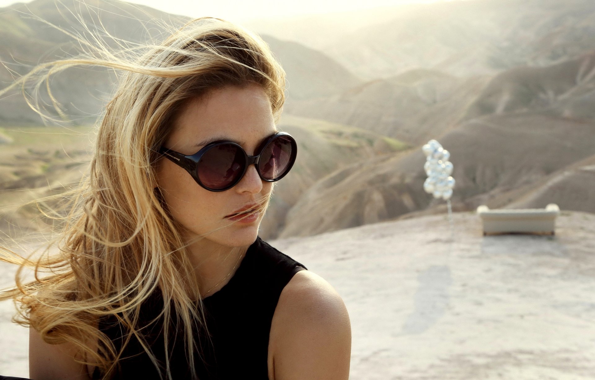 bar refaeli model blonde girl sunglasses black face dress background nature sand