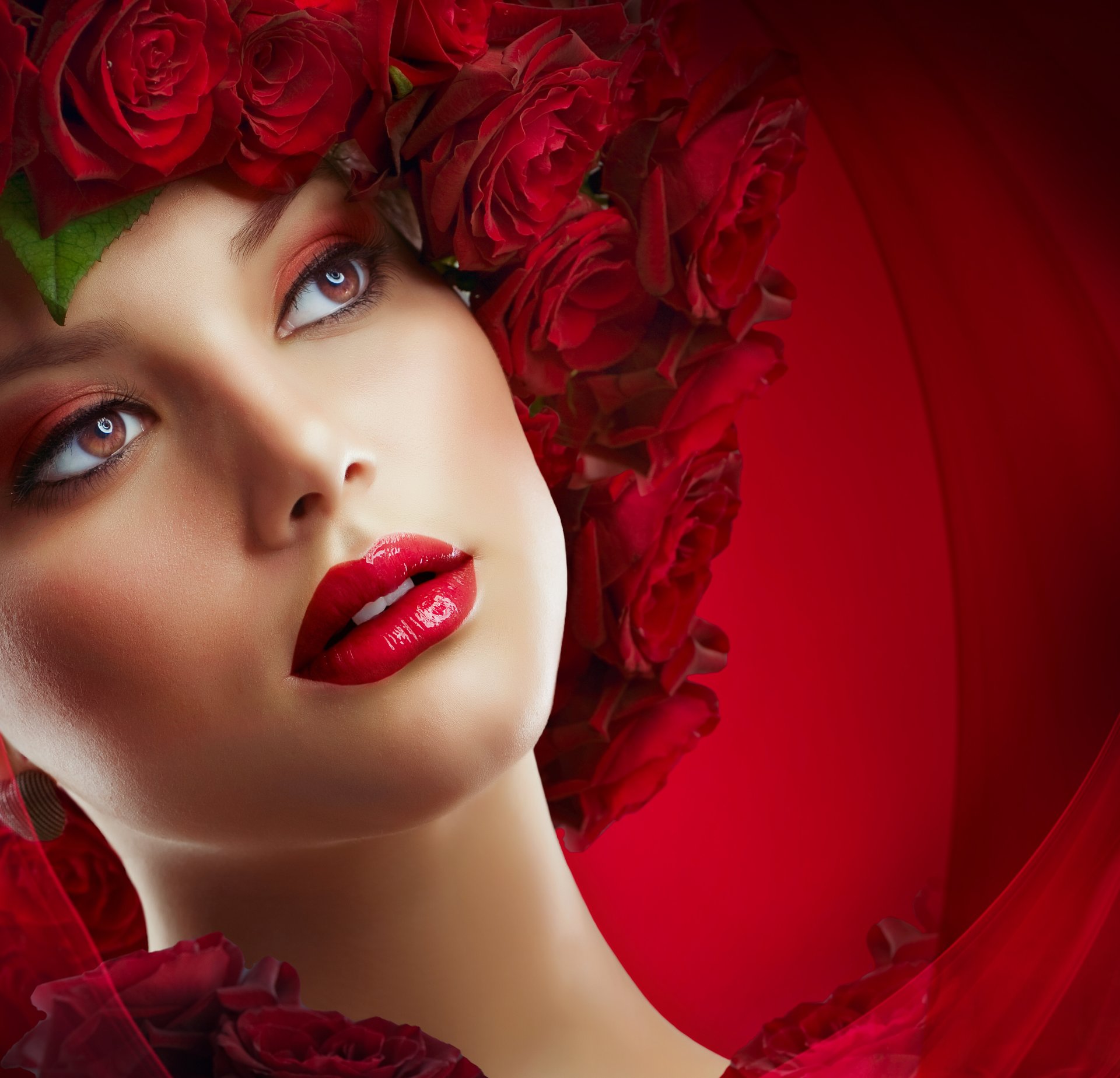 fiori rose ragazza occhi labbra