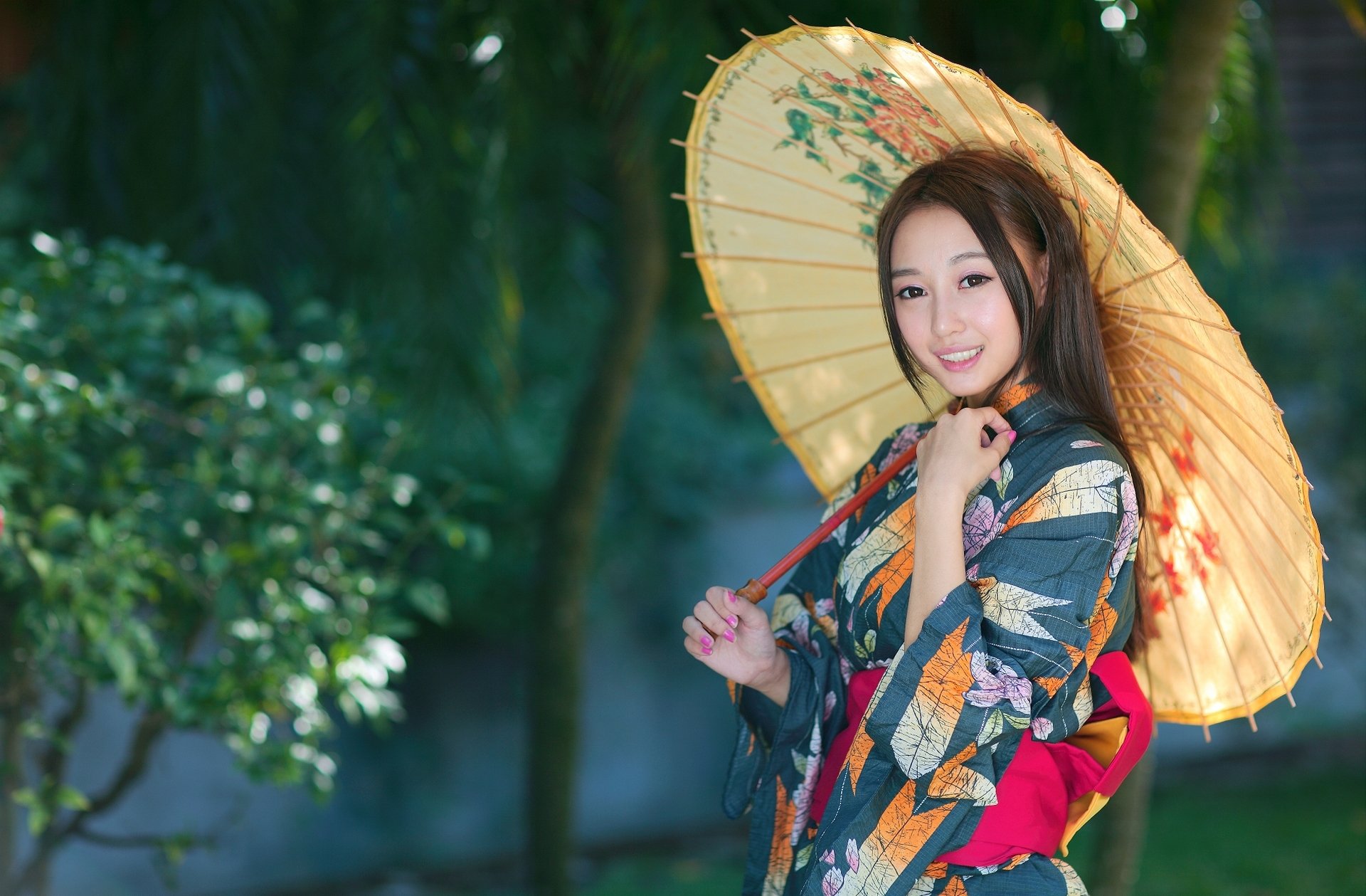 style fille asiatique toilette parapluie