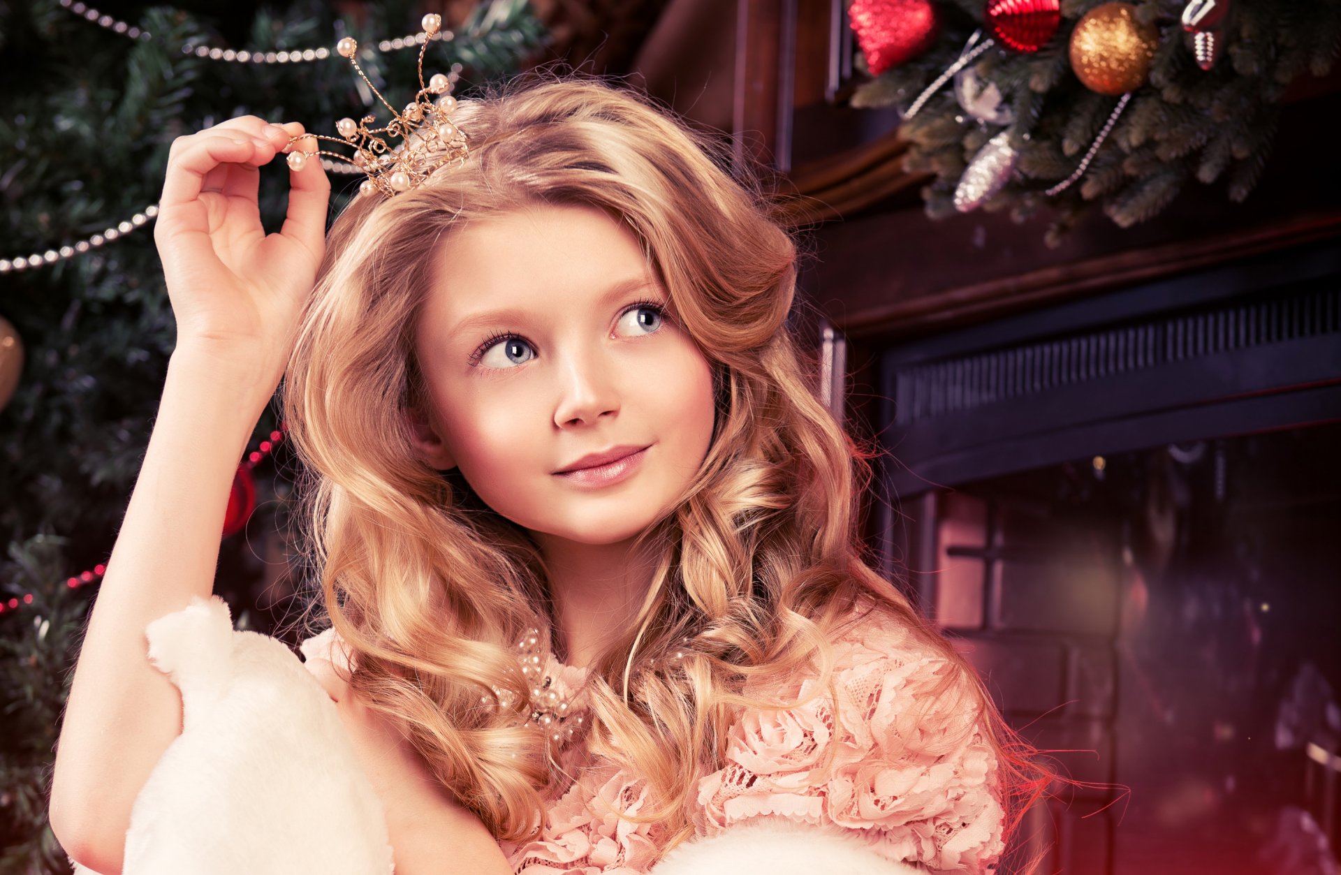 märchen krone prinzessin weihnachten mädchen kamin spielzeug