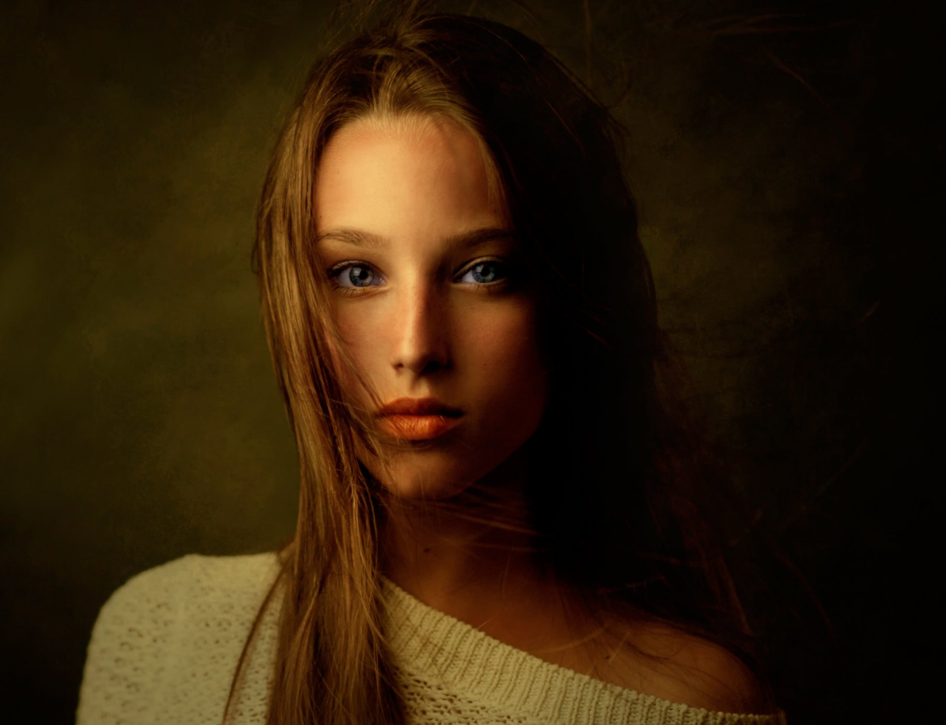 ragazza tanya ritratto capelli