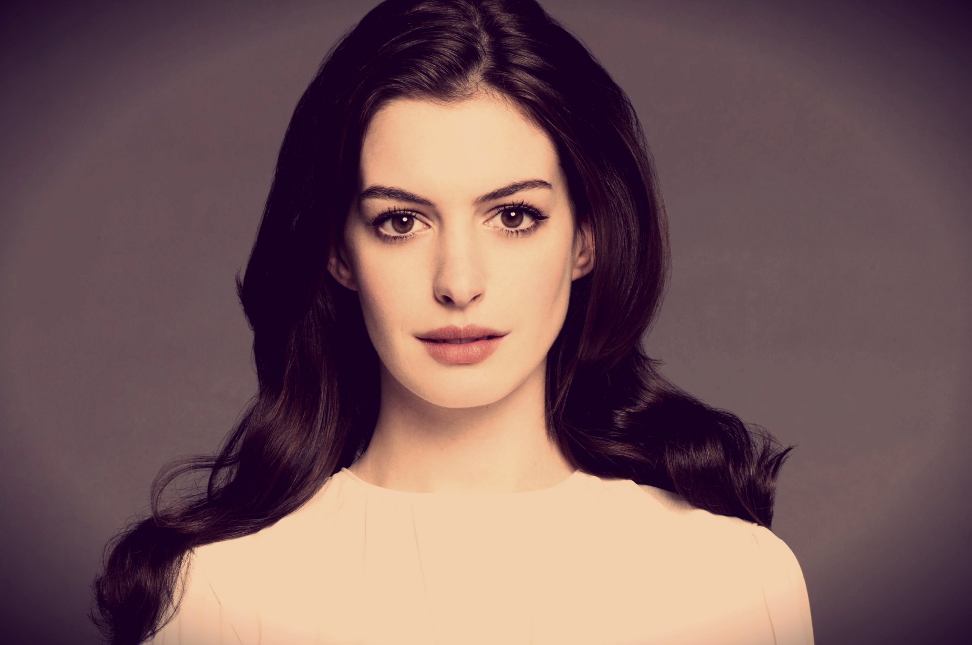 anne hathaway anne hathaway actriz cara cabello peinado mirada