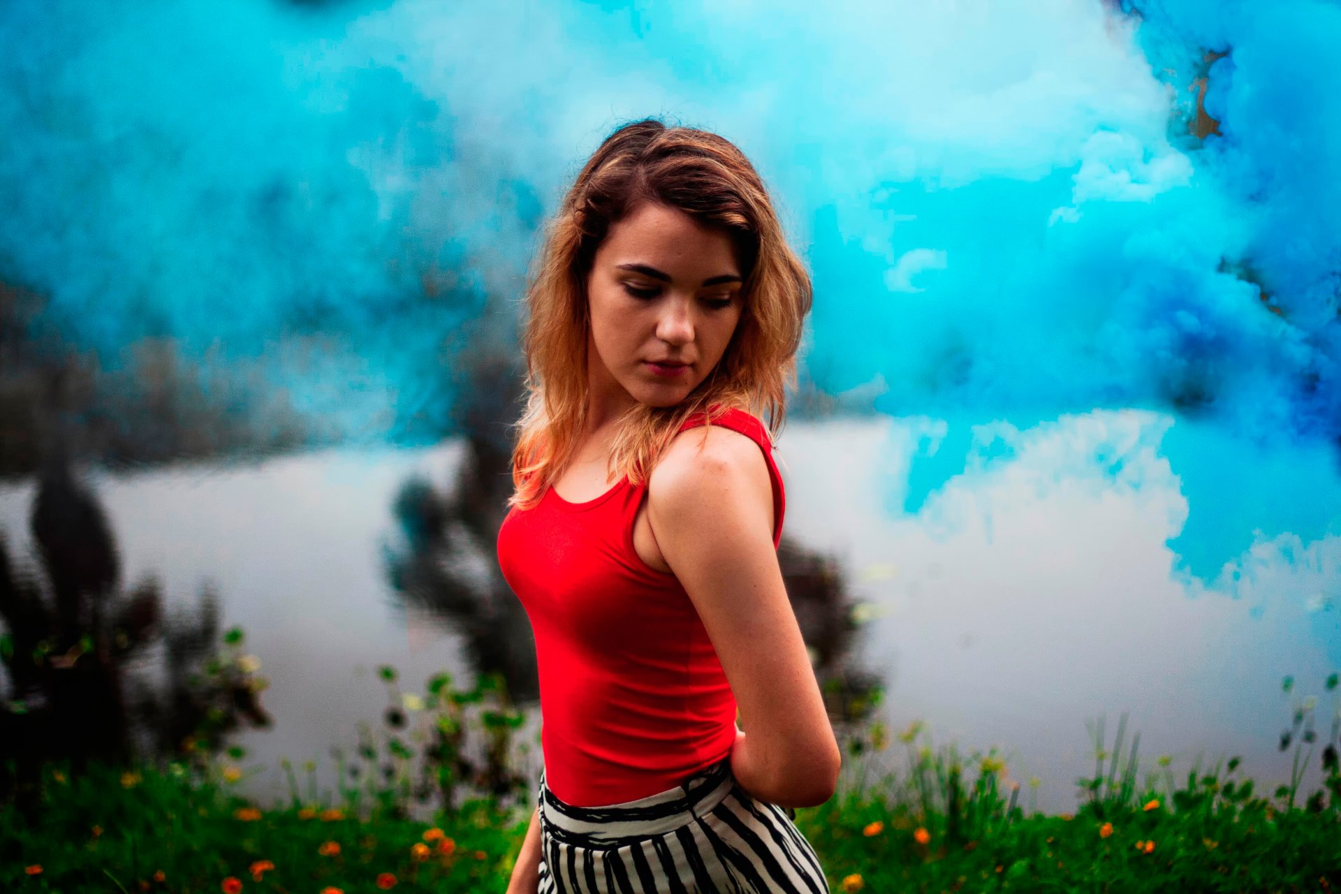 toxinas retrato chica humo