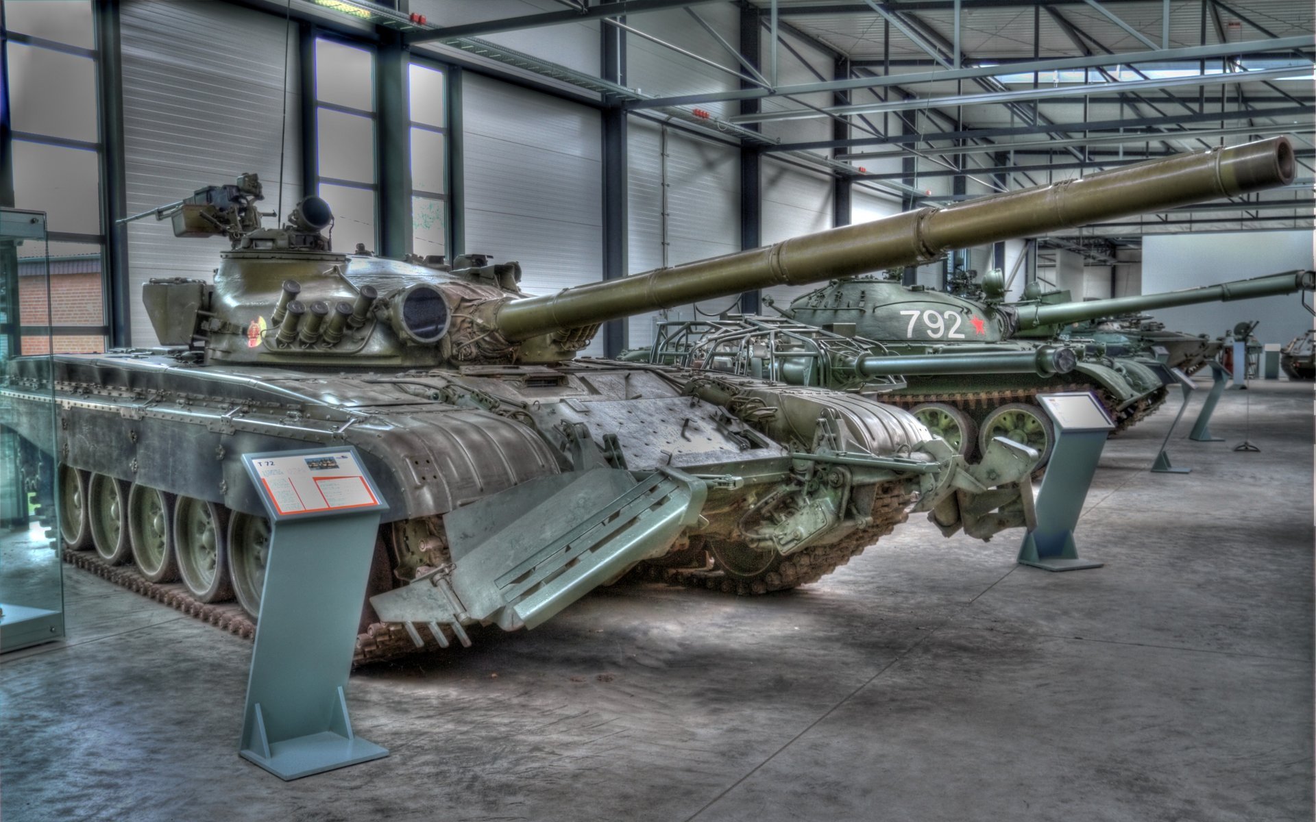 t-72 zsrr t-62a muzeum czołgi pojazdy opancerzone