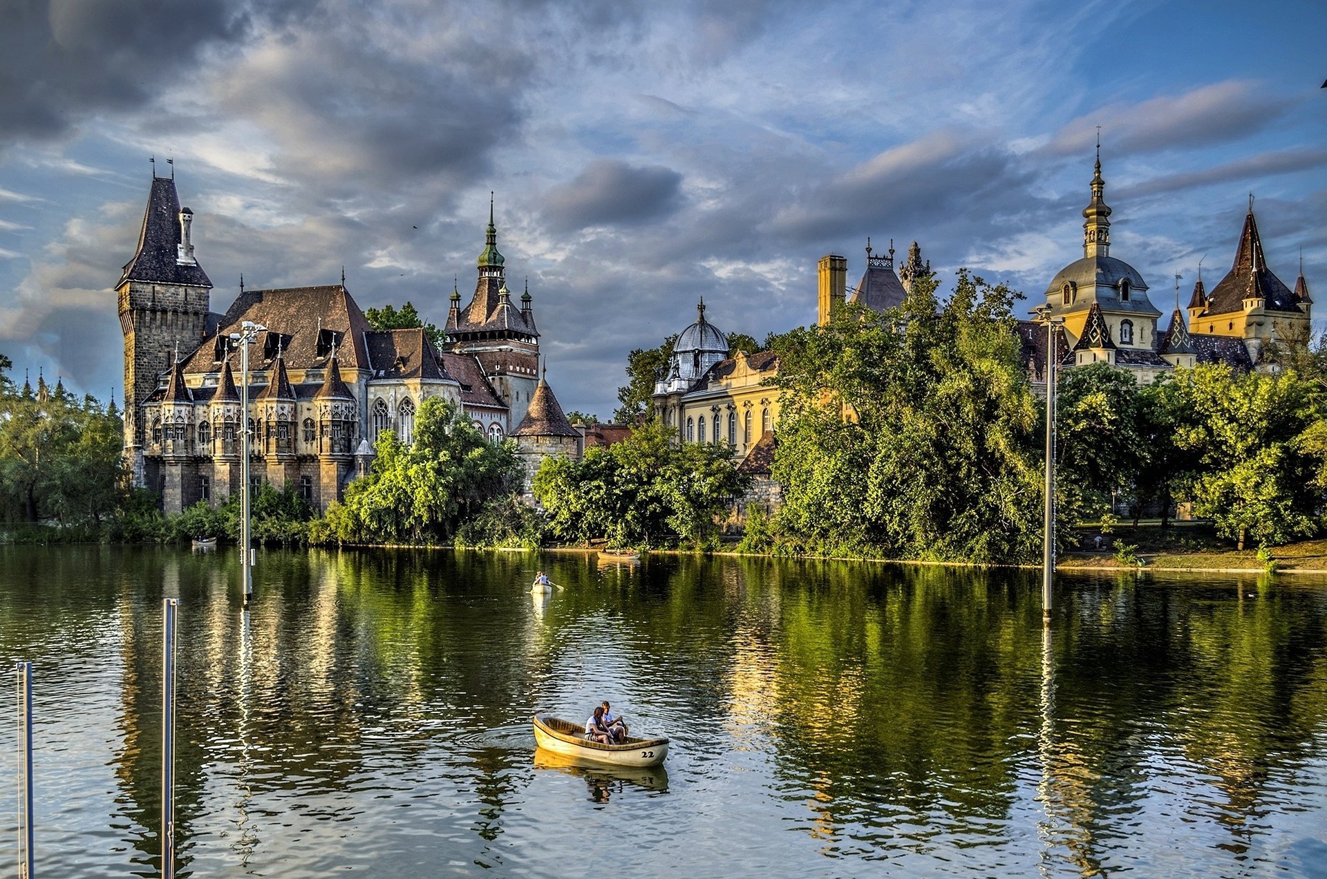 budapest hongrie vajdahunyad arbres château budapest