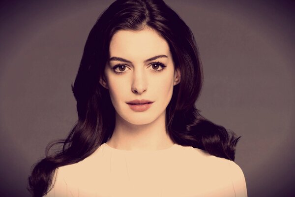 Anne Hathaway aktorka piękne ułożone włosy
