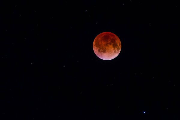 Lune sanglante éclipse lunaire