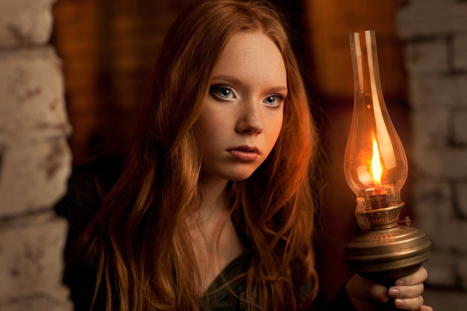 redhead portrait lamp light