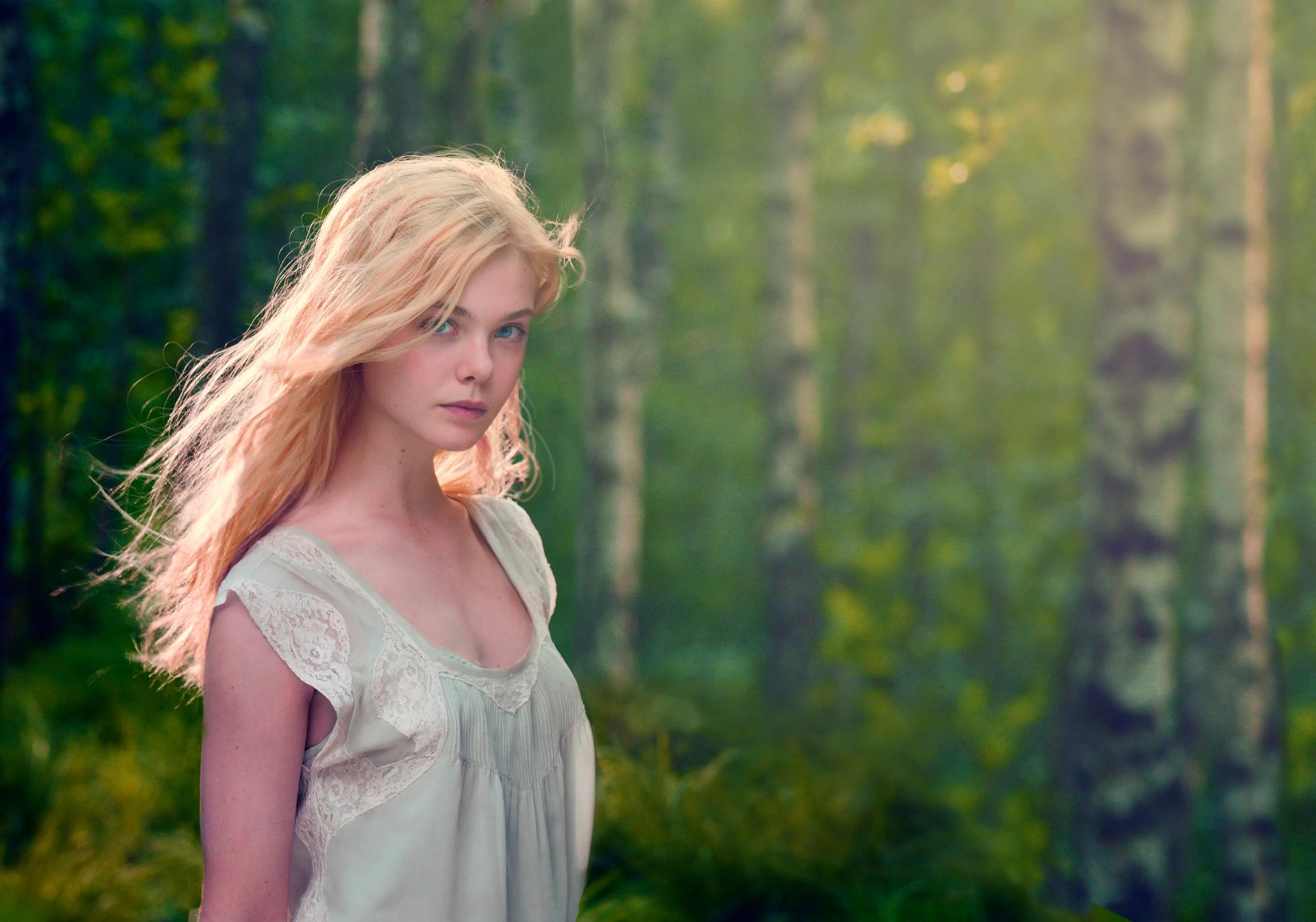 actrice fille ellie fanning fond nature tristesse