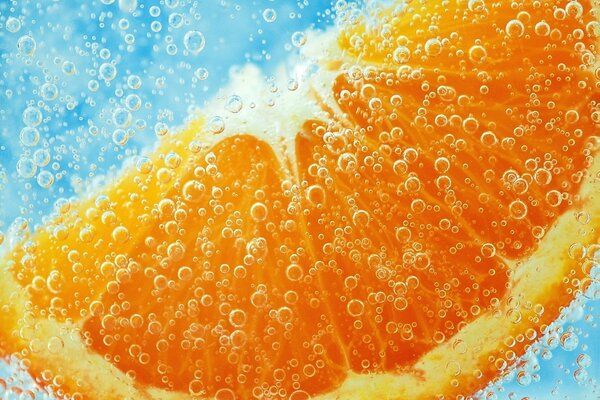 Tranche d orange solaire en bulles