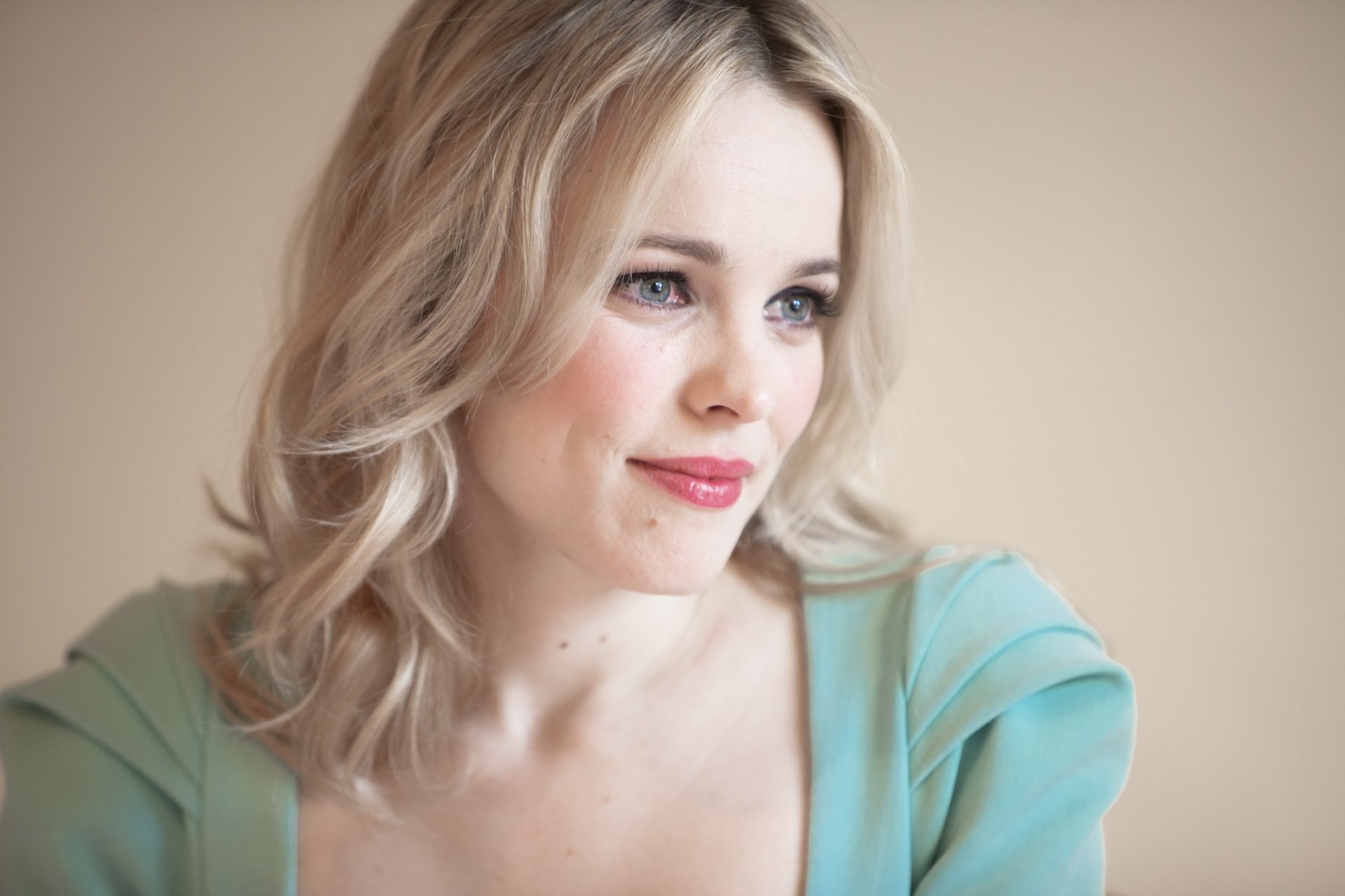 rachel mcadams schauspielerin gesicht blick mädchen blond